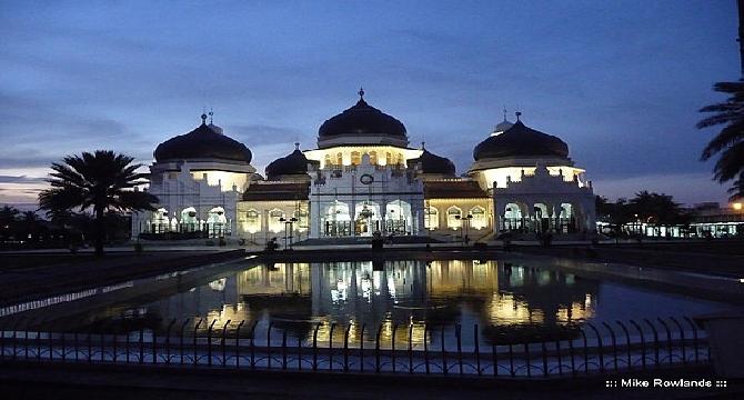 The Most Famous Mosque In Indonesiai