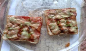 Bread pizza - simple recipe