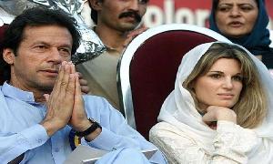 Pak media abuzz with Imran Khanâ€™s â€˜hat-trick of marriagesâ€™, he denies reports