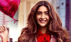 Sonam Kapoor signs contract with Hollywood talent agency