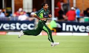 Worst Bowling Ever from Pakistani Bownler